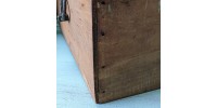Boîte en bois antique a clou carré